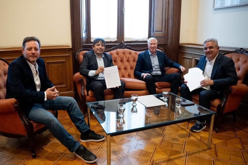 Firma del convenio con Nación